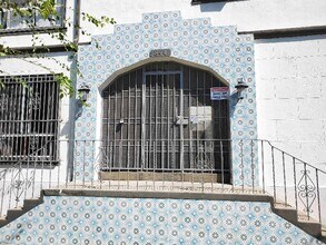 851 Sanborn Ave, Unit 27 in Los Angeles, CA - Building Photo - Building Photo