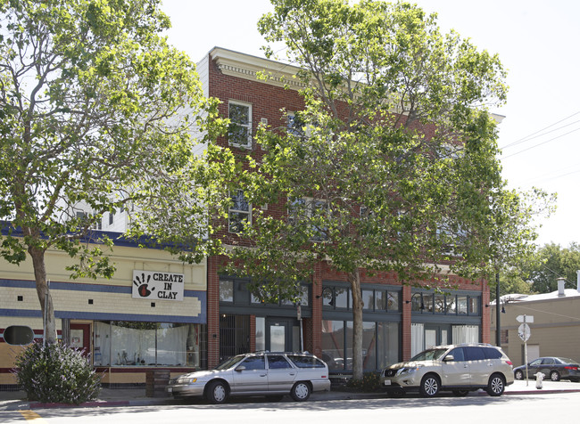 5500 San Pablo Ave in Emeryville, CA - Building Photo - Building Photo