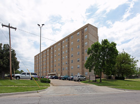 Plaza West Apartments