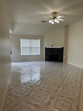 3101 Meadow Bay Dr in Dickinson, TX - Building Photo - Building Photo