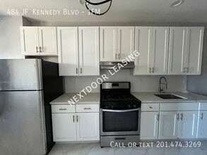 484 John F. Kennedy Blvd in Bayonne, NJ - Building Photo - Building Photo