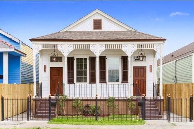 property at 2120 St Roch Ave