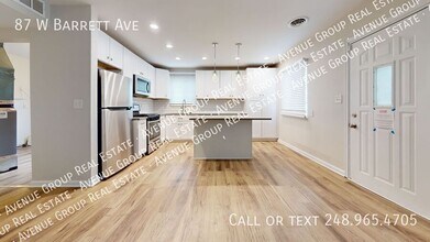 87 W Barrett Ave in Madison Heights, MI - Building Photo - Building Photo