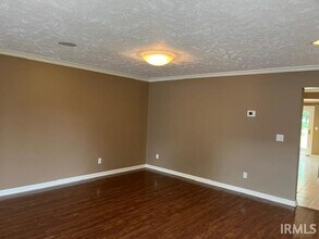 8100 Covington Ct in Newburgh, IN - Building Photo - Building Photo