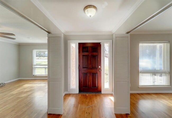 property at 4020 Far W Blvd