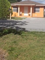 260 NW 2nd Ave in South Bay, FL - Building Photo