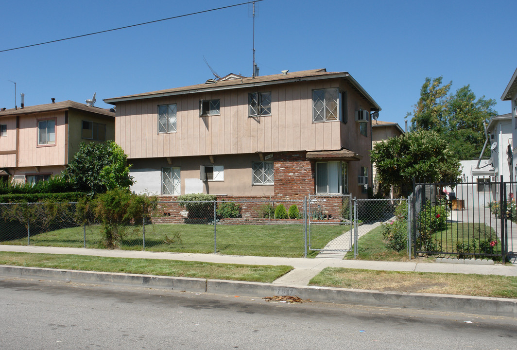 7047 Fulton Ave in North Hollywood, CA - Building Photo