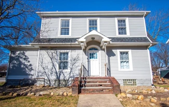 2753 Canfield Rd
