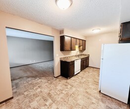 1822 Knox St-Unit -10 in Lincoln, NE - Building Photo - Building Photo