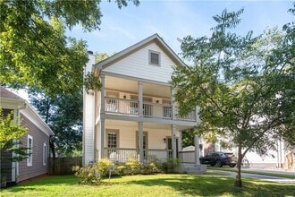 841 Kirkwood Ave SE in Atlanta, GA - Building Photo - Building Photo