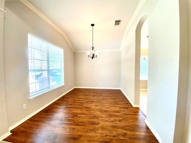 property at 5615 Brookhollow Oaks Trail