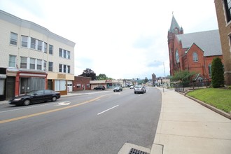 160-164 W Main St in Meriden, CT - Building Photo - Other