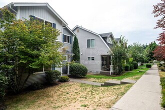 1208 Burnside Pl in Dupont, WA - Building Photo - Building Photo