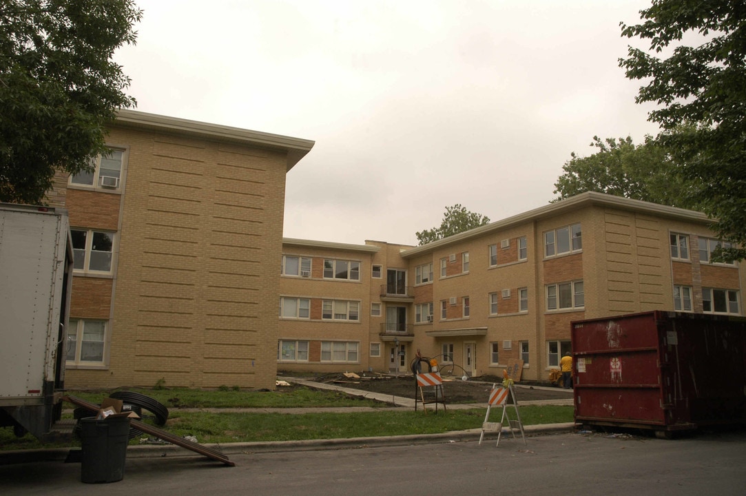 1951-1957 Euclid Ave in Berwyn, IL - Building Photo