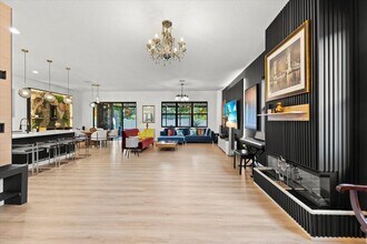 4931 Whispering Way in Fort Lauderdale, FL - Building Photo - Building Photo