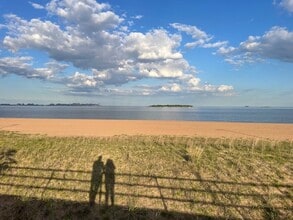 481 Father Capodanno Blvd, Unit Furnished Studio in Staten Island, NY - Building Photo - Building Photo
