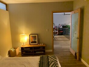 5125 Harold Way, Unit 202 in Los Angeles, CA - Foto de edificio - Building Photo