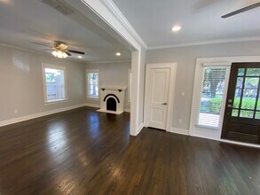1107 N Winnetka Ave in Dallas, TX - Building Photo - Building Photo