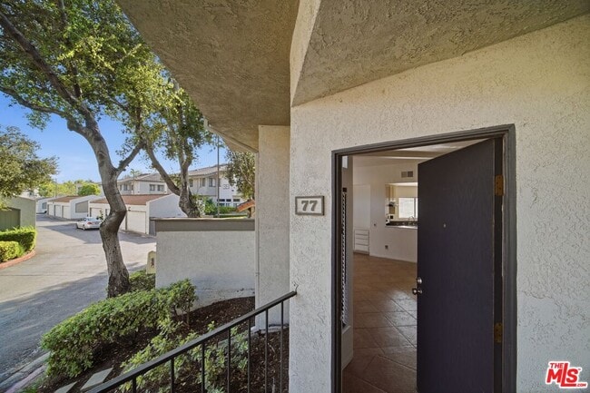 77 Willowcrest Ln in Pomona, CA - Building Photo - Building Photo