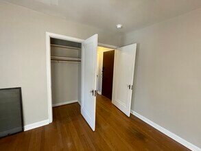 6623 Ravenal Ct, Unit #4 in Cincinnati, OH - Foto de edificio - Building Photo