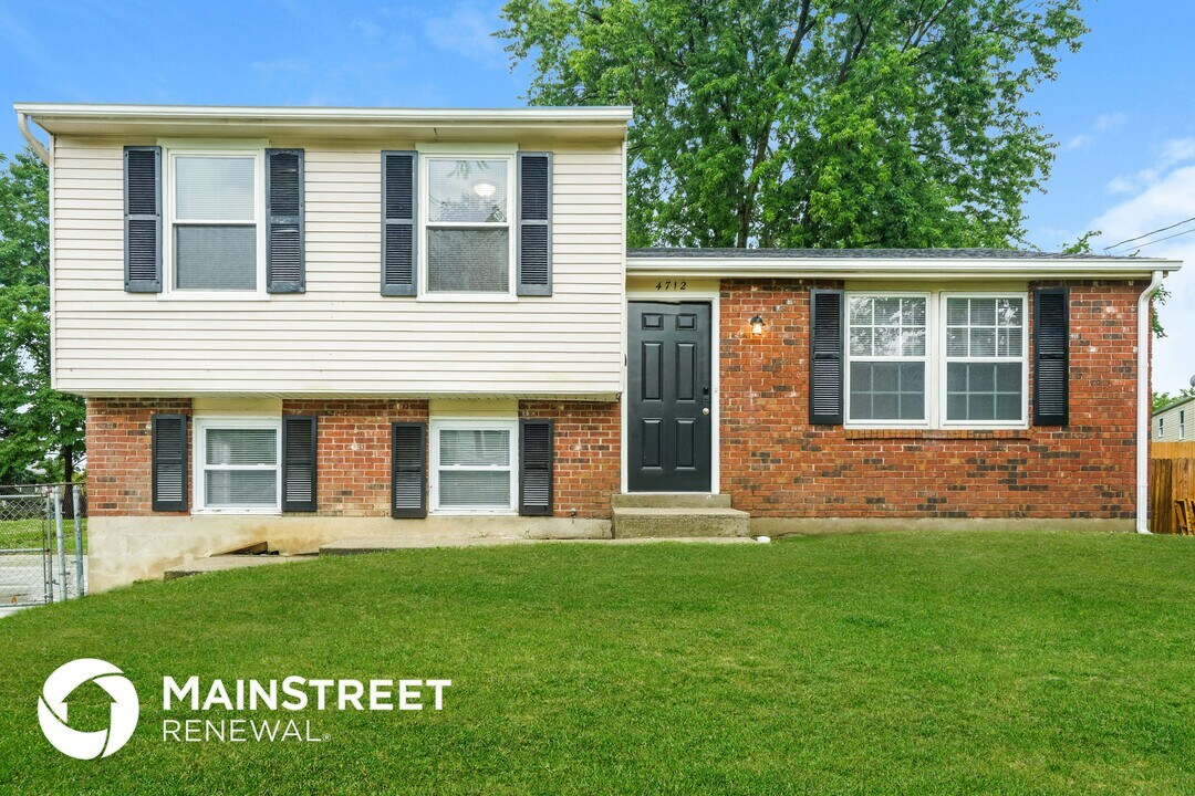 4712 Arroyo Trail in Louisville, KY - Foto de edificio