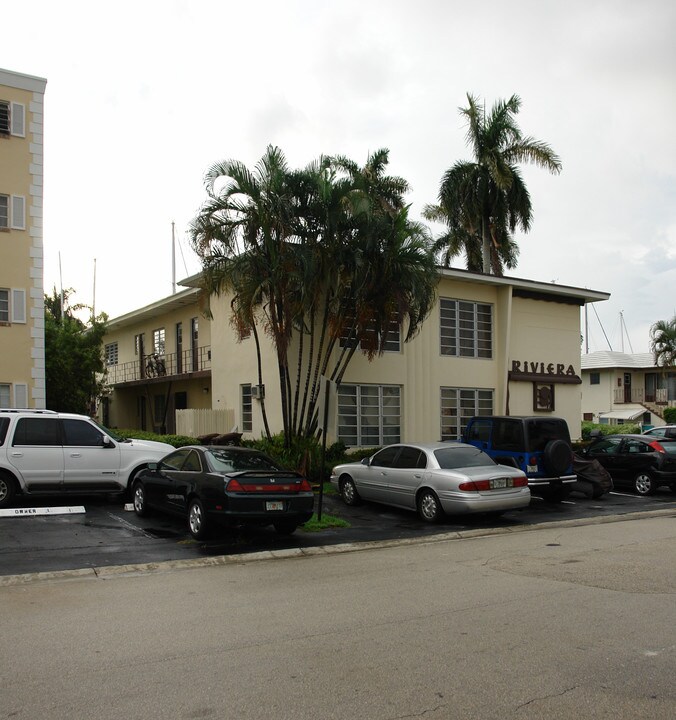 30 Isle Of Venice Dr in Fort Lauderdale, FL - Foto de edificio