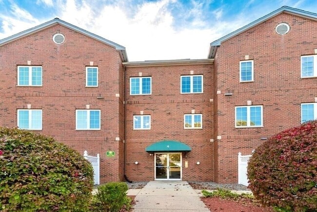 7 Conant Rd in Winchester, MA - Building Photo - Building Photo