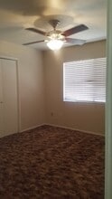 4330 Orrick Ct, Unit B in Bakersfield, CA - Foto de edificio - Building Photo