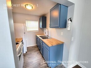 1808 Crest Hill Ave, Unit 1 in Cincinnati, OH - Building Photo - Building Photo