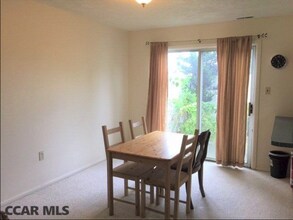 1121 W Aaron Dr, Unit F in State College, PA - Building Photo - Building Photo