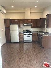 16925 Dormie Pl in Los Angeles, CA - Building Photo - Building Photo