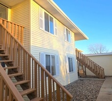 Pine Meadows in Ankeny, IA - Building Photo