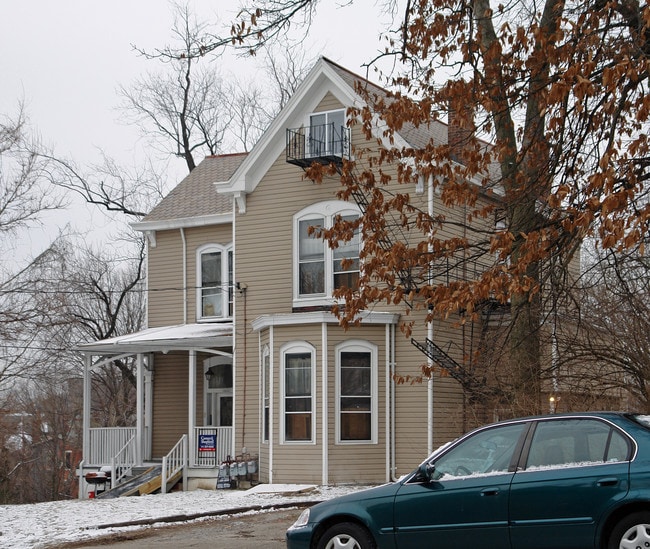 2604 Eden Ave in Cincinnati, OH - Building Photo - Building Photo