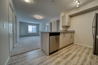4641-4128 128 Ave NE in Calgary, AB - Building Photo - Building Photo