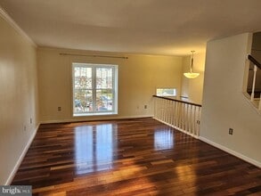 3332 Piney Ridge Ct in Herndon, VA - Building Photo - Building Photo