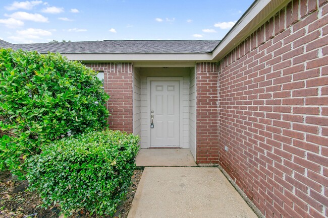 16225 Summerset Estates Blvd in Conroe, TX - Building Photo - Building Photo