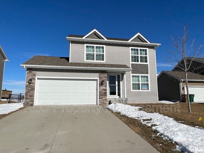 1317 12th St SE in Bondurant, IA - Building Photo - Building Photo