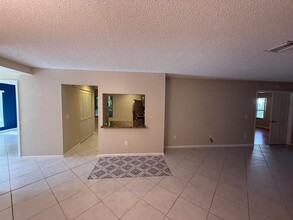 9280 Sable Ridge Cir, Unit A in Boca Raton, FL - Foto de edificio - Building Photo