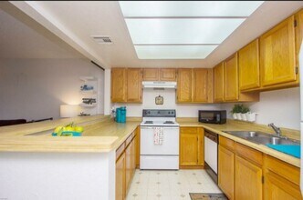 1645 W Baseline Rd in Mesa, AZ - Building Photo - Building Photo