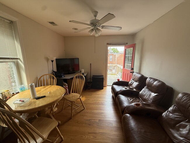 10 Moreland St, Unit 2