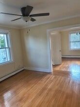637 S 8th Ave, Unit Apt in Mount Vernon, NY - Building Photo - Building Photo