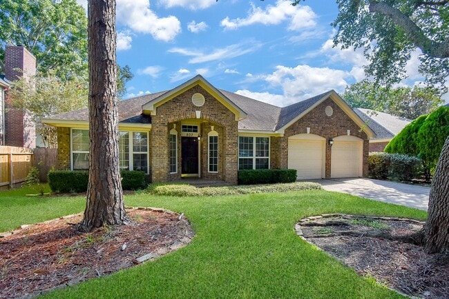 property at 807 Hyacinth Pl
