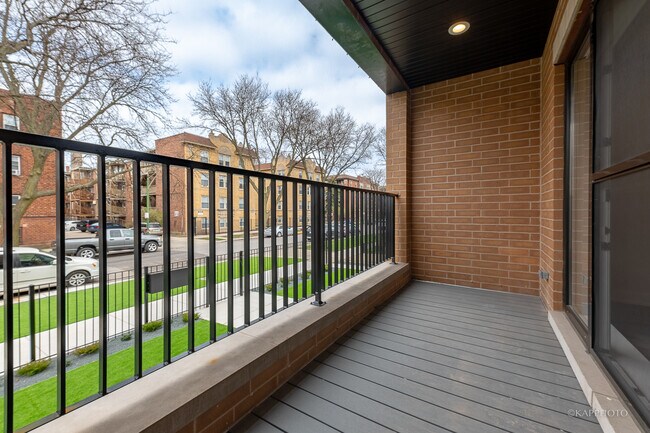 4021 N Keystone Ave in Chicago, IL - Building Photo - Building Photo