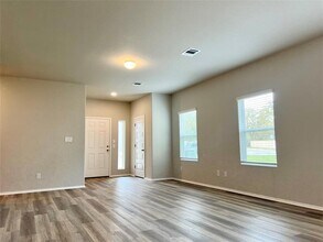 13 Bent Trl Ln in Andice, TX - Building Photo - Building Photo