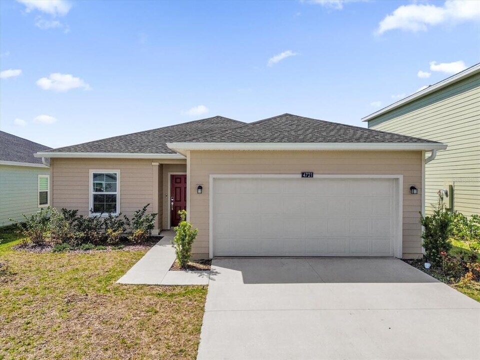 4721 SW 83rd Lp in Ocala, FL - Building Photo