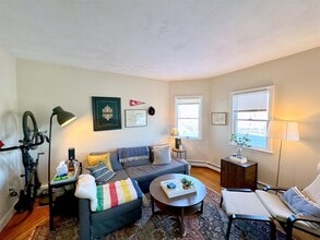716 Broadway, Unit 3 in Somerville, MA - Building Photo - Building Photo