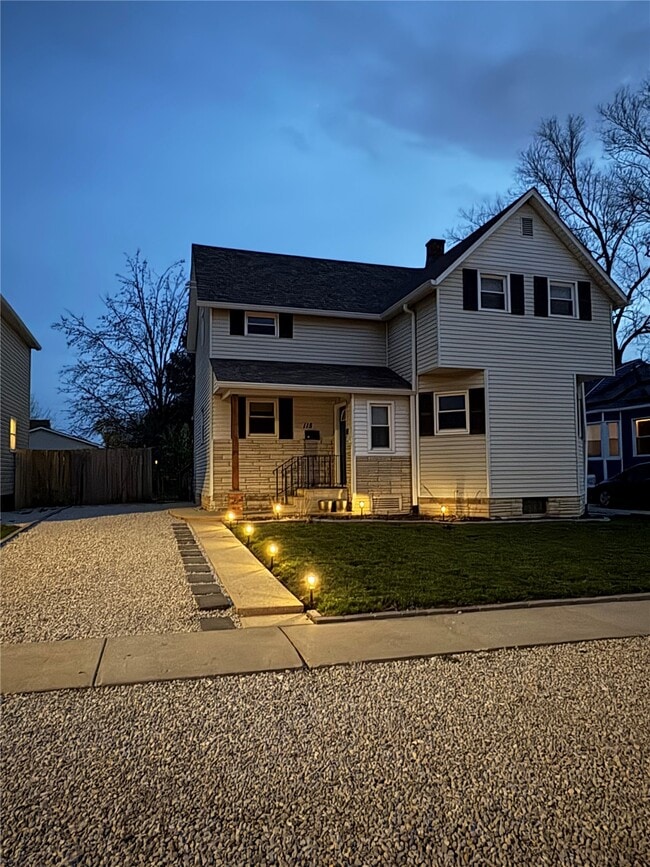 property at 115 W 6th St