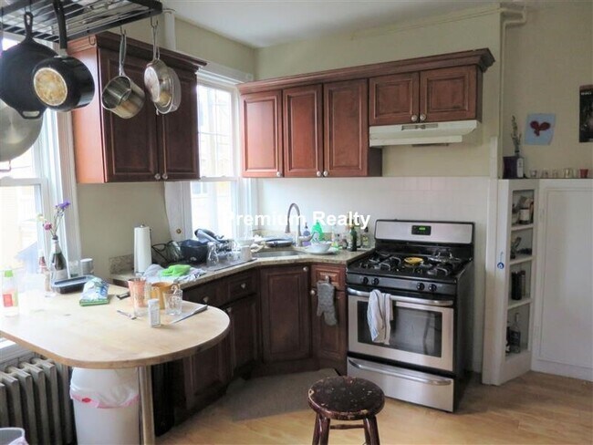 property at 17 Putnam Ave