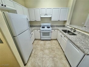 9326 Ruby Arrow Ct in Las Vegas, NV - Building Photo - Building Photo