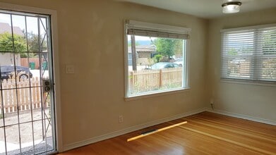 849 Roberts St, Unit 849 in Reno, NV - Building Photo - Building Photo